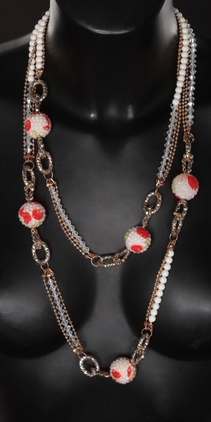 Trendy lange Halskette mit Steinchen
